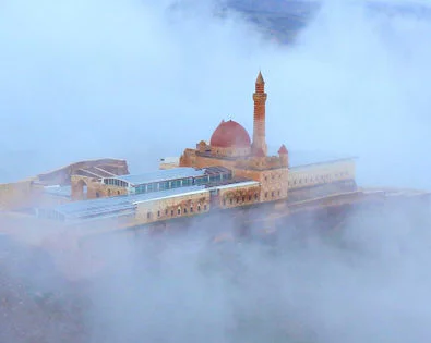 İshak Paşa Sarayı