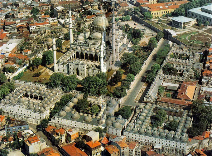 Vakıf Medeniyeti 23 İSTANBUL-FATİHFATİH SULTAN MEHMET KÜLLİYESİ