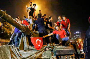 1990 sonrası Türkiye'de yaşanan ekonomik ve siyasi gelişmeler