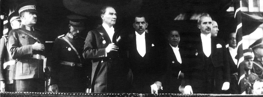 Ana Sayfa 1 Atatürk Cumhuriyet Bayramı töreninde