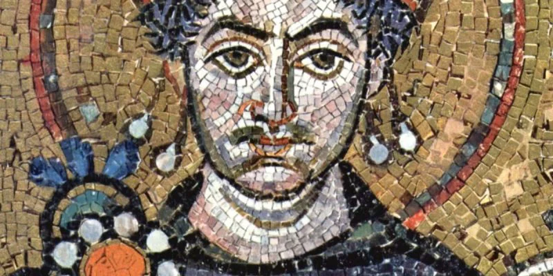 Bizans İmparatorluğu: İmparator I. Justinianus ve maiyeti, Ravenna San Vitale Kilisesi mozaiği